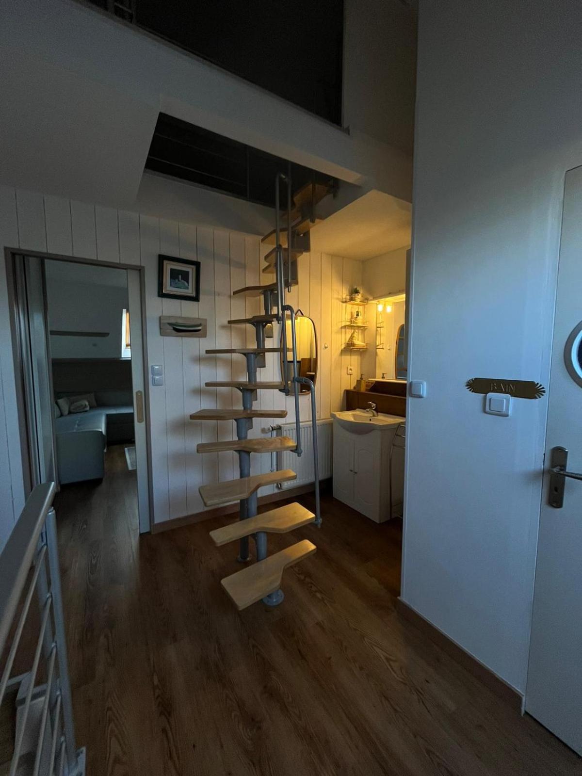 Appartement Type Loft Avec Terrasse Cherbourg-en-Cotentin Exterior foto